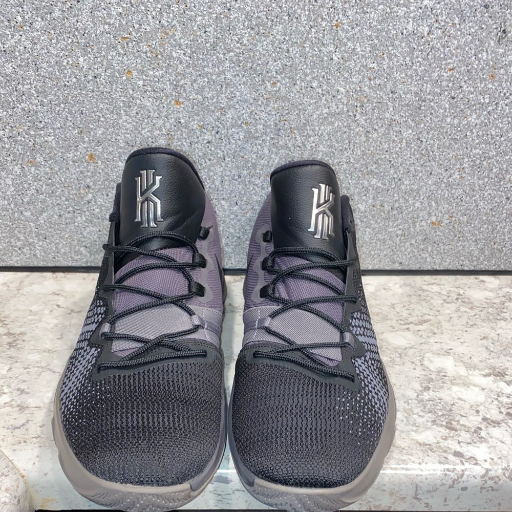 nike kyrie flytrap black thunder grey